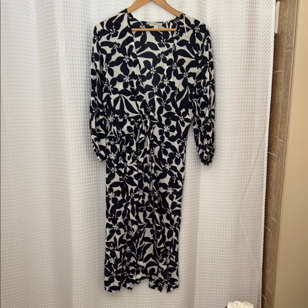 LOFT navy and white floral cover up